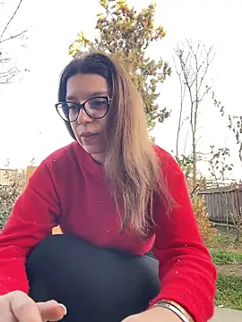 NadiraNoor online show from 7, 3, 2025