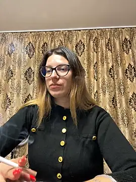 NadiraNoor online show from 2, 10, 2025