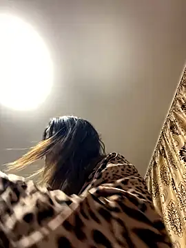 NadiraNoor online show from 10, 2, 2026