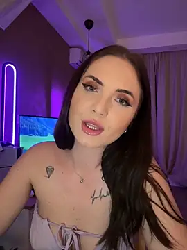 AvaGianna online show from 17, 1, 2025