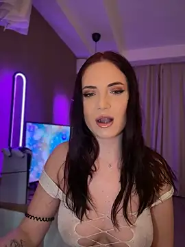 AvaGianna online show from 2, 2, 2025