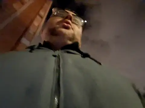 Snapshot of Javier_bear chatting on 15, 2, 2025 Javier bear online show from 15, 2, 2025