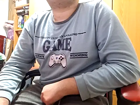 Snapshot of Javier_bear chatting on 5, 3, 2025 Javier bear online show from 5, 3, 2025