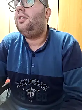 Snapshot of Javier_bear chatting on 9, 3, 2025 Javier bear online show from 9, 3, 2025