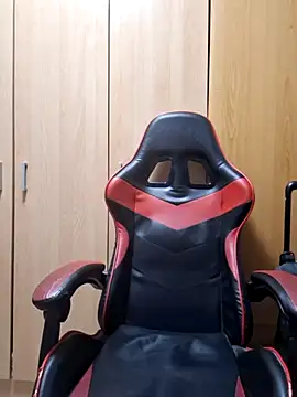 Snapshot of Javier_bear chatting on 17, 10, 2025 Javier bear online show from 17, 10, 2025