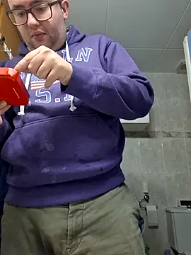 Snapshot of Javier_bear chatting on 26, 11, 2025 Javier bear online show from 26, 11, 2025