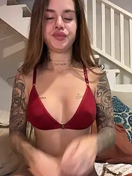 EmiliaCatalina online show from 7, 2, 2025