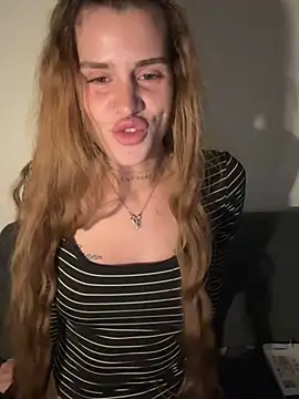 EmiliaCatalina online show from 4, 6, 2026