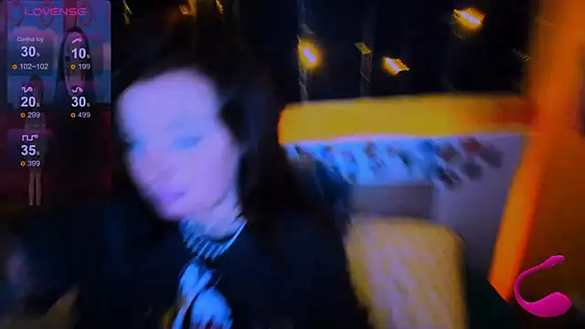 EllieOz online show from 4, 2, 2025