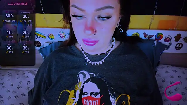 EllieOz online show from 5, 3, 2025