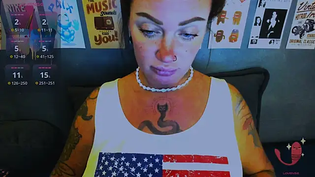 Snapshot of EllieOz chatting on 24, 4, 2026 EllieOz online show from 24, 4, 2026