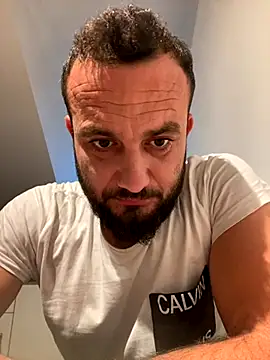 Snapshot of cosmin9000 chatting on 5, 10, 2025 cosmin9000 online show from 5, 10, 2025