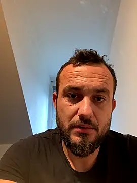 Snapshot of cosmin9000 chatting on 19, 10, 2025 cosmin9000 online show from 19, 10, 2025