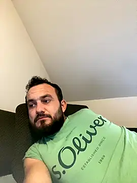 Snapshot of cosmin9000 chatting on 2, 11, 2025 cosmin9000 online show from 2, 11, 2025