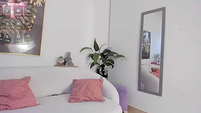 Amina hafsa online show from 23, 10, 2025