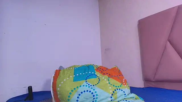 arl chloee online show from 31, 10, 2025