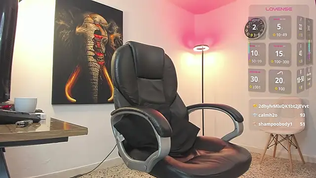 Snapshot of Nicolas_Fellener chatting on 8, 10, 2025 Nicolas Fellener online show from 8, 10, 2025