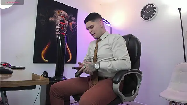 Snapshot of Nicolas_Fellener chatting on 6, 11, 2025 Nicolas Fellener online show from 6, 11, 2025