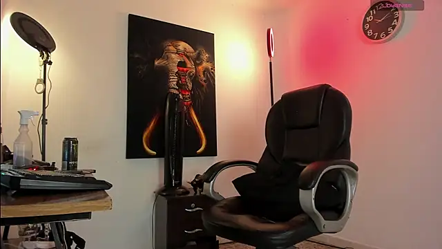 Snapshot of Nicolas_Fellener chatting on 4, 12, 2025 Nicolas Fellener online show from 4, 12, 2025