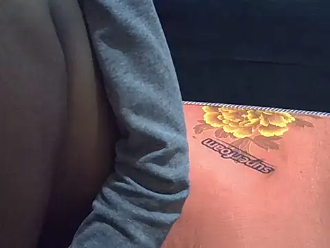 Snapshot of sweet_veee chatting on 27, 11, 2025 sweet veee online show from 27, 11, 2025