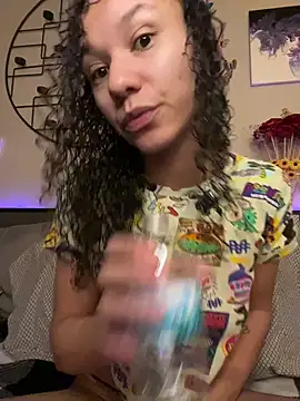 Snapshot of _Neeka_ chatting on 16, 1, 2025  Neeka  online show from 16, 1, 2025
