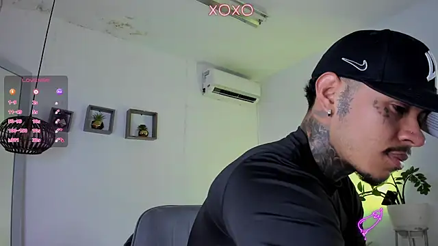 JordanSmiith  online show from 3, 2, 2025