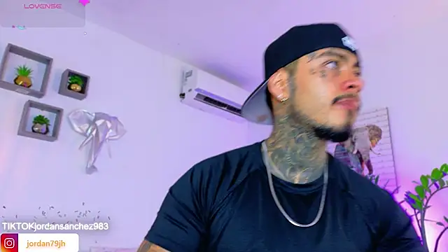 JordanSmiith  online show from 4, 4, 2026