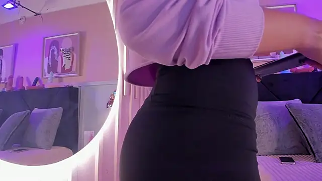 chloe watson  online show from 6, 2, 2026