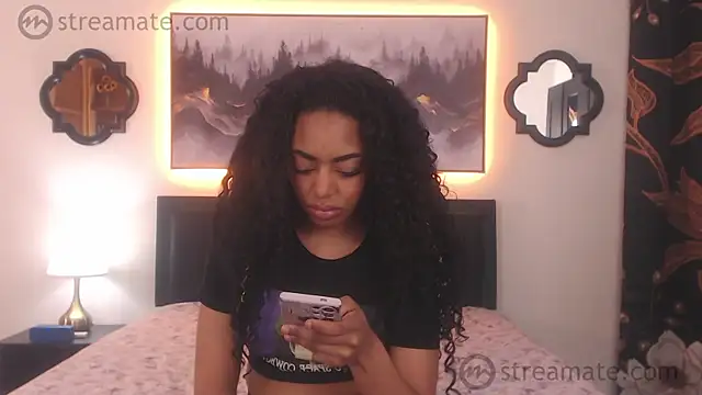 Snapshot of RobynKnight chatting on 10, 5, 2026 RobynKnight online show from 10, 5, 2026