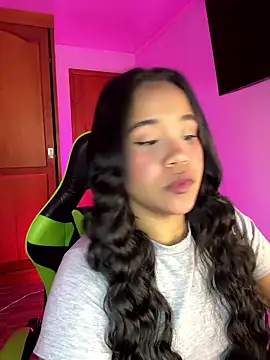 leila 22 online show from 9, 1, 2026