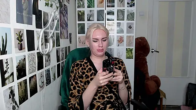 CapriScorpion online show from 12, 10, 2025