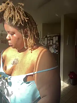 kweenxkarma online show from 8, 9, 2025