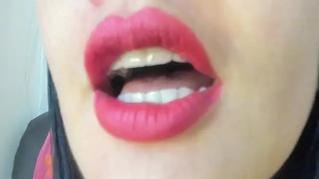 Snapshot of queen_fetish chatting on 12, 7, 2026 queen fetish online show from 12, 7, 2026