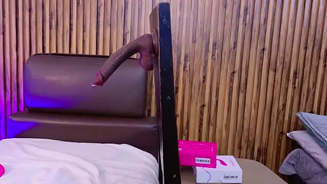 Snapshot of evelynjohnsoon chatting on 14, 10, 2025 evelynjohnsoon online show from 14, 10, 2025