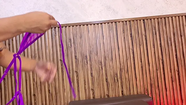 Snapshot of evelynjohnsoon chatting on 18, 11, 2025 evelynjohnsoon online show from 18, 11, 2025