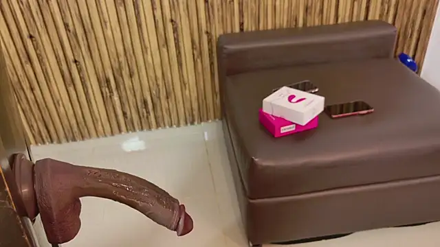 Snapshot of evelynjohnsoon chatting on 22, 11, 2025 evelynjohnsoon online show from 22, 11, 2025