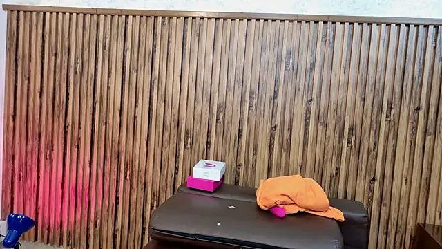 evelynjohnsoon online show from 19, 12, 2025