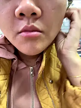 Snapshot of Zhuli11 chatting on 29, 10, 2025 Zhuli11 online show from 29, 10, 2025
