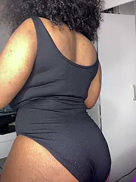 Bustygoddess32 online show from 23, 6, 2026