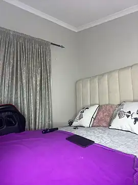Bustygoddess32 online show from 18, 7, 2026