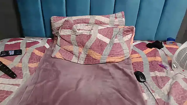 BLACKberry008 online show from 11, 2, 2025