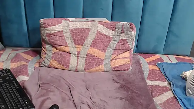 BLACKberry008 online show from 20, 2, 2025