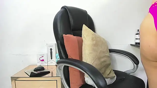 Barbie girl 69 online show from 13, 11, 2025