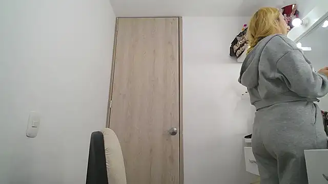 Barbie girl 69 online show from 13, 4, 2026