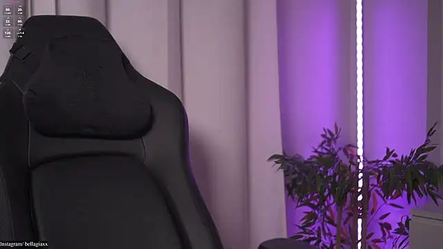 BellaGiaxx online show from 30, 10, 2025