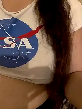 Snapshot of Zanoba-16 chatting on 11, 11, 2025 Zanoba-16 online show from 11, 11, 2025