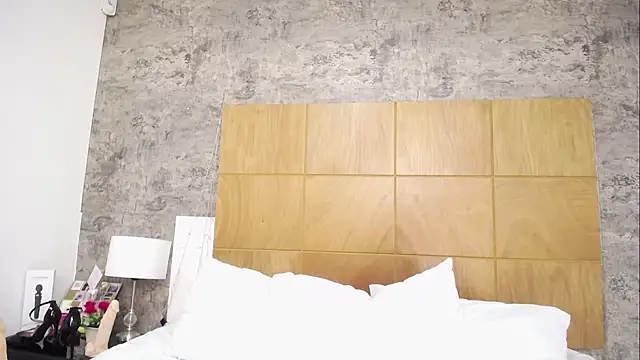 JainaRogers online show from 16, 9, 2025