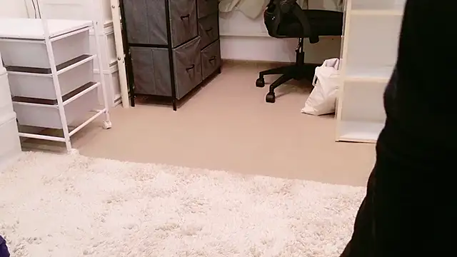 POCARI SWEAT online show from 30, 1, 2025