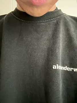 POCARI SWEAT online show from 15, 4, 2026