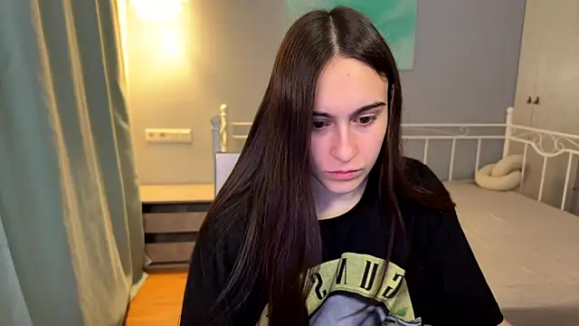 Snapshot of AliceKolltt chatting on 21, 6, 2026 AliceKolltt online show from 21, 6, 2026